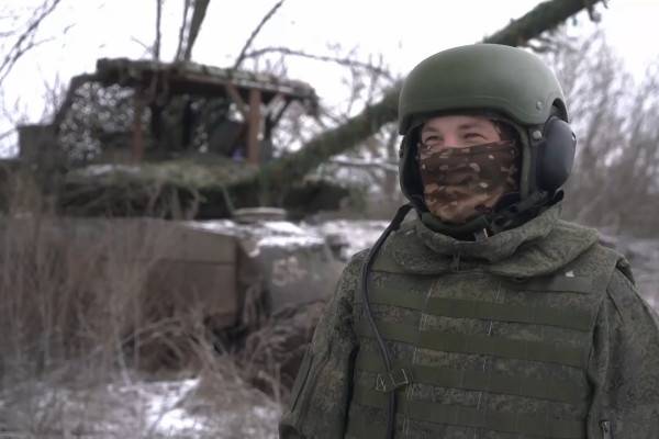 Минобороны РФ опубликовало кадры боевой работы танка Т-80БВМ