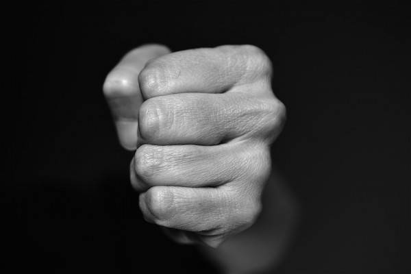 В Ярцевском районе драка двух мужчин привела к уголовному делу В Ярцевском районе драка двух мужчин привела к уголовному делу