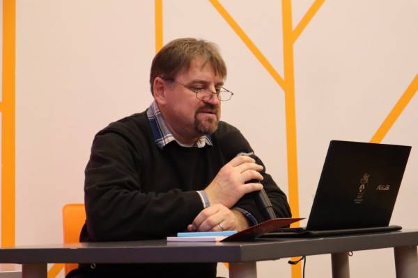 Известный знаток Сергей Абрамов встретился со смоленскими интеллектуалами