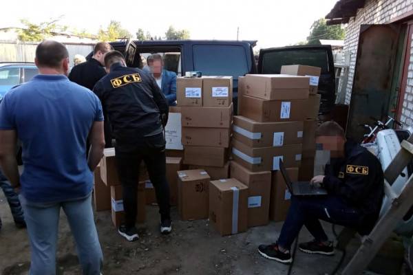 В Смоленской области изъяли партию немаркированных табачных изделий на 12 миллионов рублей В Смоленской области изъяли партию немаркированных табачных изделий на 12 миллионов рублей