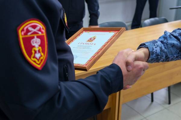 В Смоленске росгвардейцы отметили свой профессиональный праздник В Смоленске росгвардейцы отметили свой профессиональный праздник