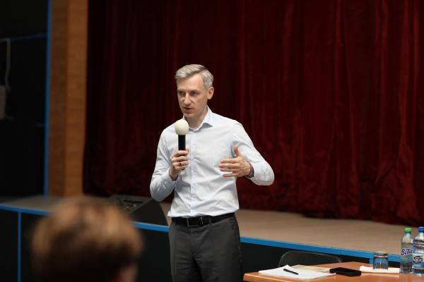 Смоленская АЭС: Василий Анохин назвал строительство новых энергоблоков одним из главных инвестиционных проектов будущего