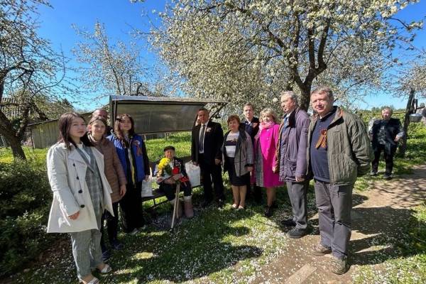 Ветеранов благодарят за Победу по всему региону смоленские единороссы