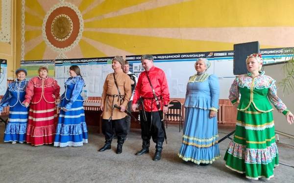 Торжественное поздравление работников МСЧ №135