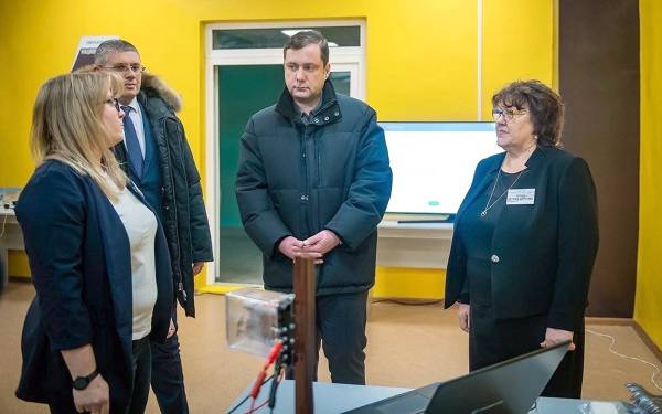 Губернатор Смоленской области Алексей Владимирович Островский побывал в Десногорском энергетическом колледже