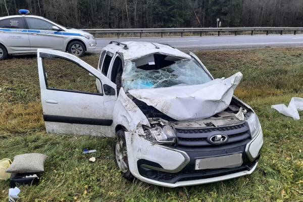 В Гагаринском районе «Лада» вылетела с трассы М-1