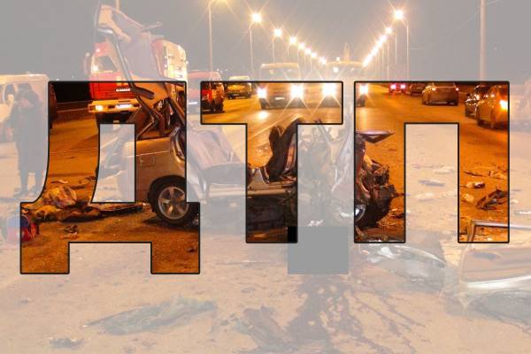 В Рославльском районе произошло лобовое столкновение автомобилей