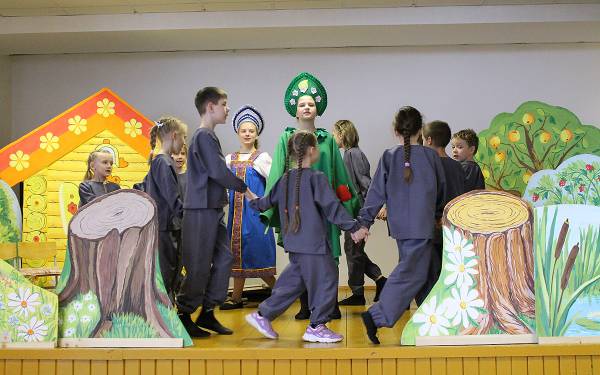 Первые роли