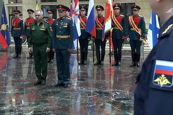 Министр обороны РФ Сергей Шойгу вручил высшие госнаграды участникам СВО