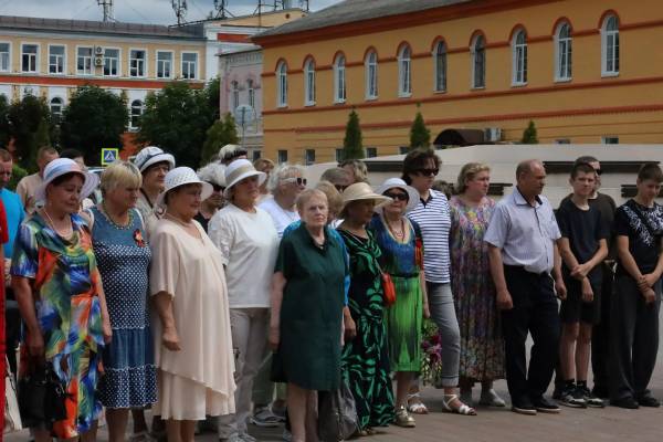 Рославльчане в полдень присоединились ко Всероссийской минуте молчания.