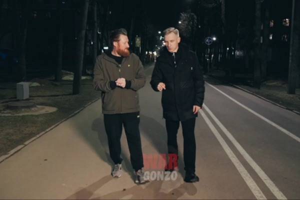 Губернатор Смоленской области Василий Анохин провел встречу с военкором Семёном Пеговым