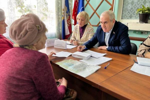 Встреча депутата Неверова с жителями Сычевки