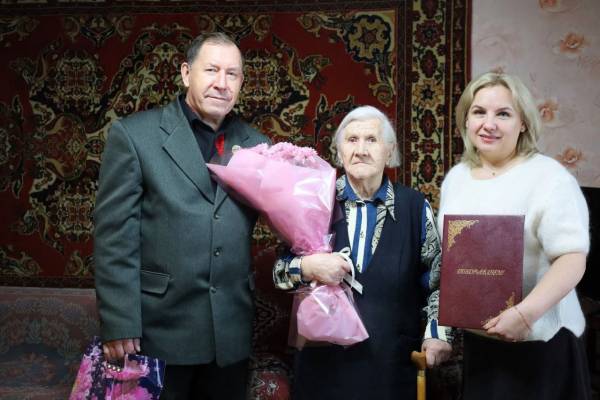 Сентябрьская долгожительница: столетие Татьяны Прокоповой отметили в Рославле