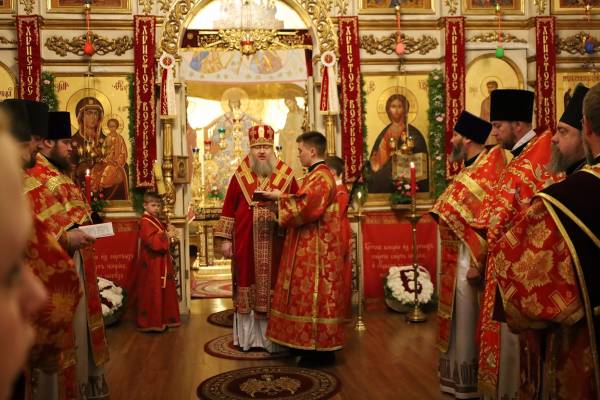 О ночной пасхальной службе