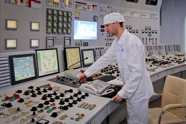 Смоленская АЭС приглашает выпускников вузов на работу