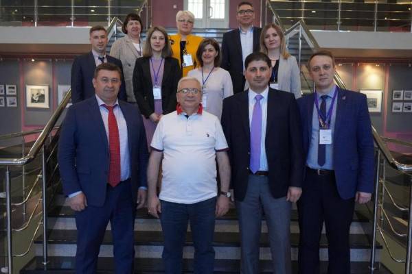 Смоленские атомщики поделились опытом ведения закупочной деятельности с армянскими коллегами