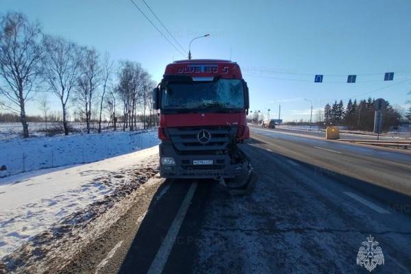 ДТП на трассе М-1 в Смоленской области: пострадал один человек ДТП на трассе М-1 в Смоленской области: пострадал один человек