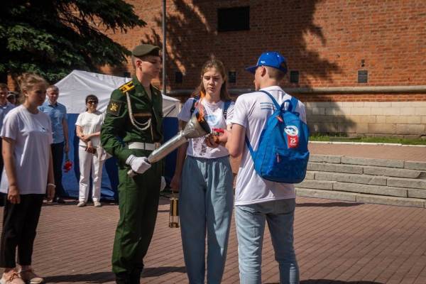 Частицу Вечного огня из Смоленска доставят в Волгоград…