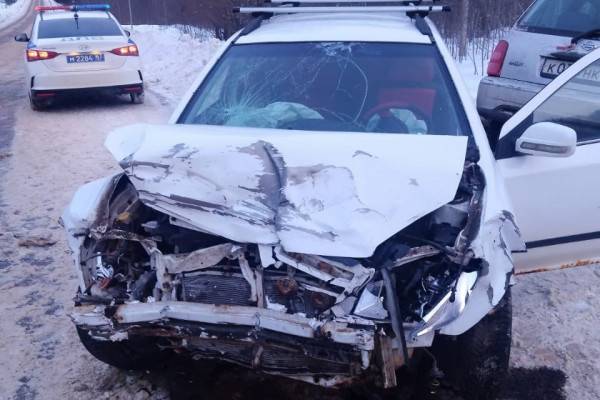 В Демидовском районе столкнулись автомобили Nissan и Geely