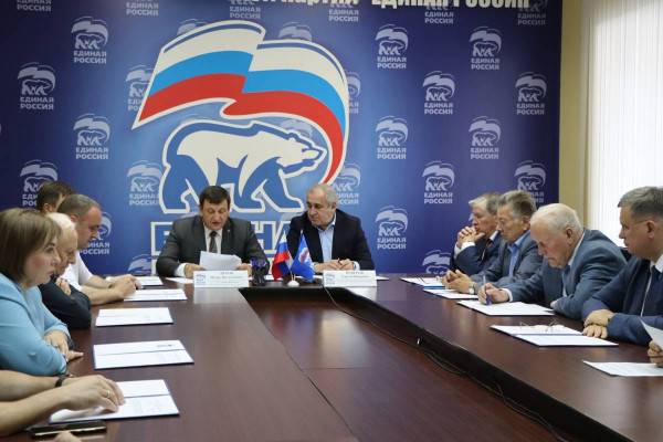 Президиум регполитсовета «Единой России» поддержал кандидатуры Игоря Ляхова и Натальи Полушкиной