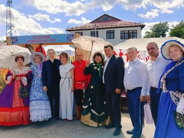 Делегация Рославльского округа достойно представила культурный потенциал на Дне города Сычевки