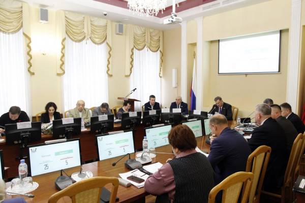 Смоленский горсовет решил передать муниципальные объекты в безвозмездное пользование на новый период 