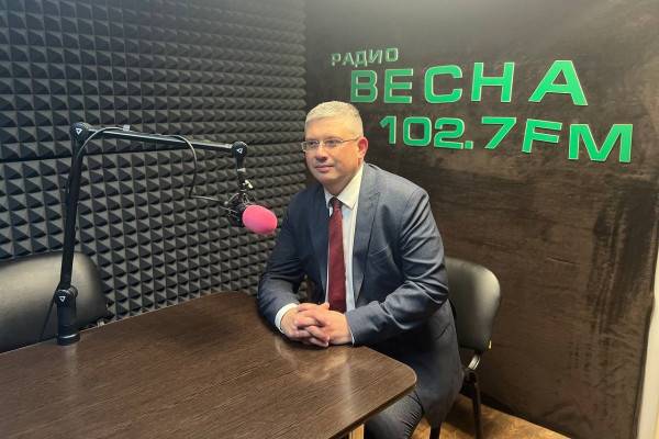 Александр Новиков побывал в гостях у радиостанции «Весна»