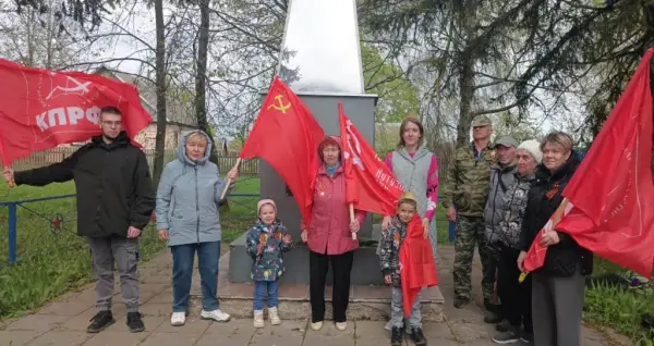 Памятные мероприятия коммунистов в честь Дня Победы
