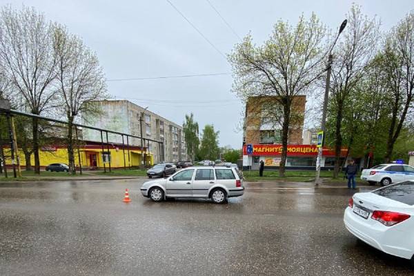 В Рославле иномарка сбила 68-летнюю женщину