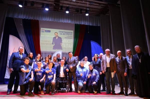 Паралимпиец Алексей Талай поделился жизненной мудростью в Рославле