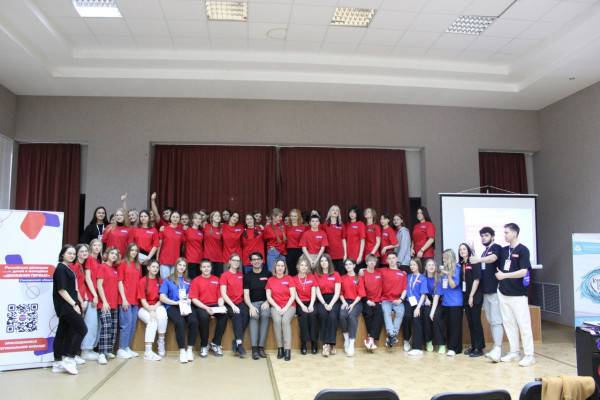 В Смоленской области стартовала Школа актива «Движения первых»