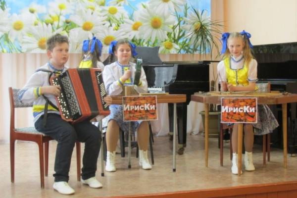 Шумячи встречали друзей