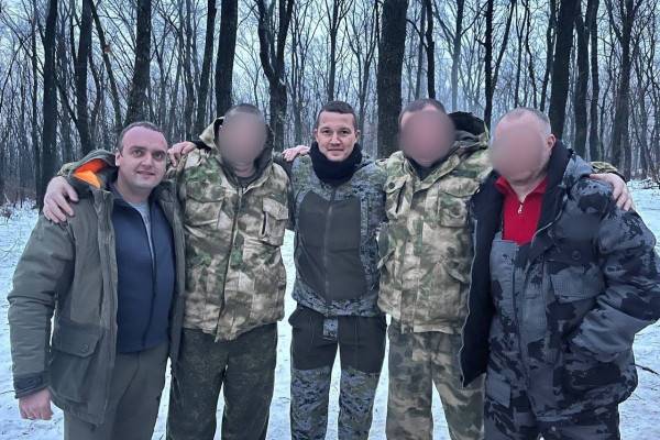 Смоленские единороссы поздравили 49 зенитную ракетную бригаду с присвоением звания «гвардейская»