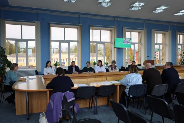 Поддержка героев: круглый стол о помощи участникам спецоперации