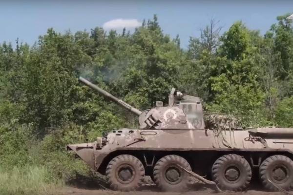 Расчёт самоходного миномёта группировки войск «Центр» уничтожил американскую боевую машину пехоты Bradley