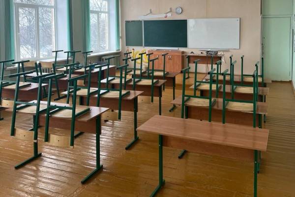 В Монастырщине школу имени А.И. Колдунова обновят уже в этом году