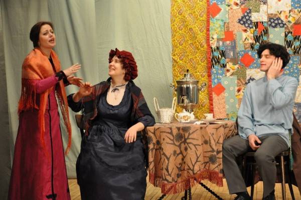 В Смоленске дети из семей ветеранов боевых действий посетили Народный театр драмы