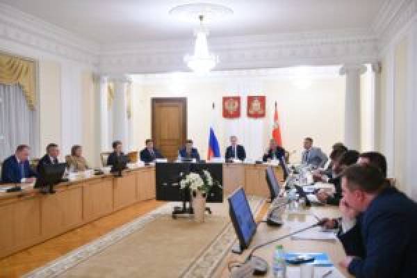 Губернатор Василий Анохин обсудил с Правительством области реализацию нацпроекта «Семья»