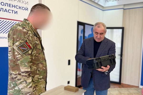 Сергей Неверов передал смоленским зенитчикам систему радиоэлектронной борьбы 