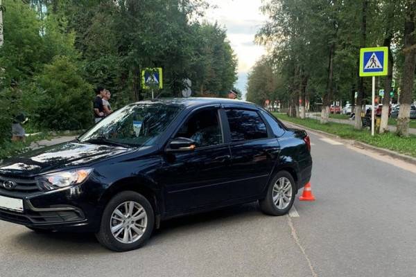 В Ярцеве водитель легковушки совершил наезд на коляску с 1-летним ребенком